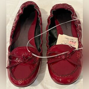Arturo Chiang Glossy Burgundy Flats